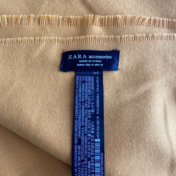 Zara blanket scarf mustard yellow - Picture 3 of 3